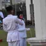 penurunan-bendera4